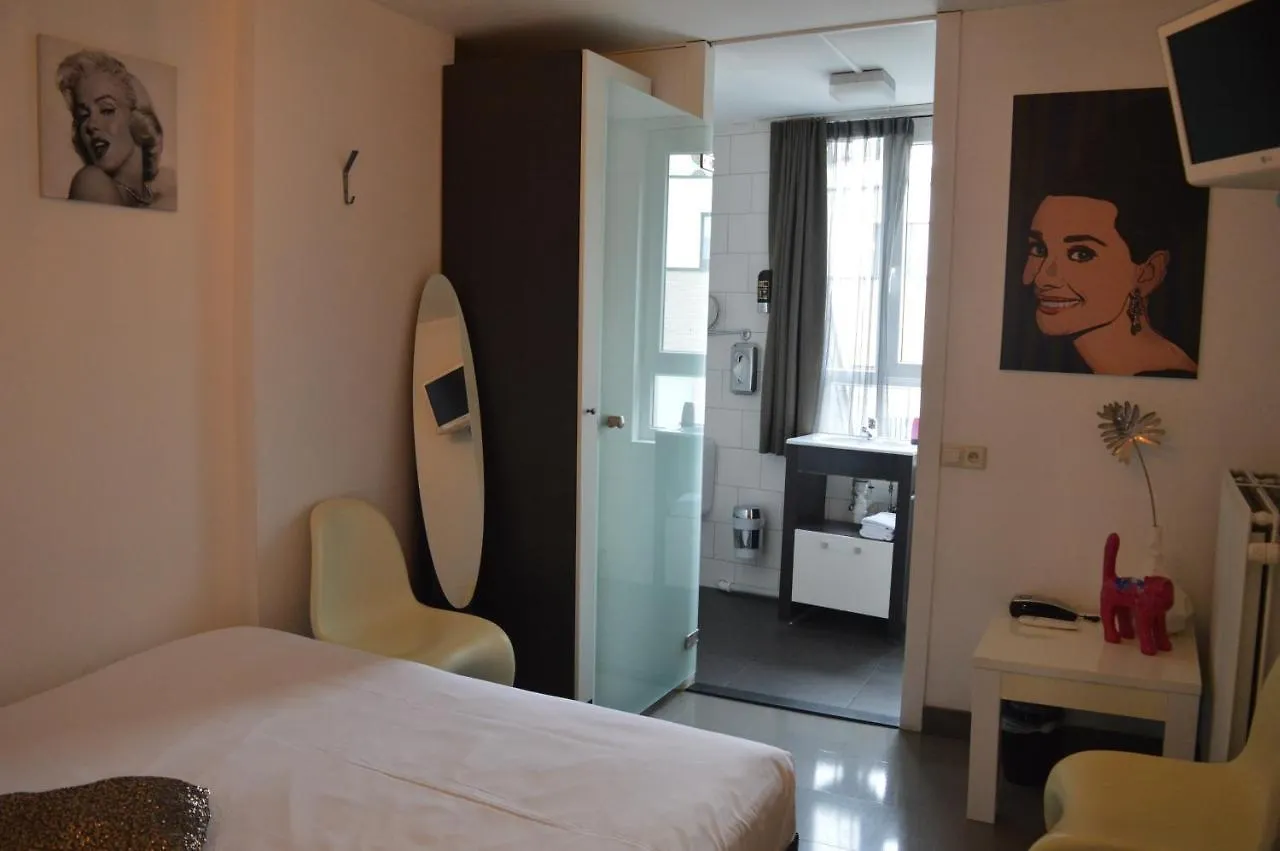 **  Hotel Urban Dreams アントウェルペン ベルギー